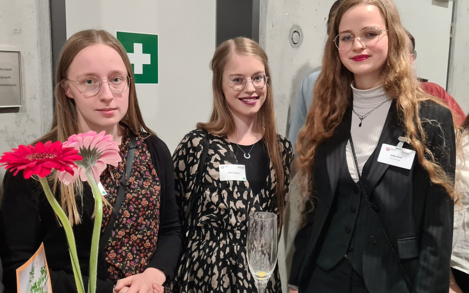 Die Vernetzung zwischen neuen und Stipendiaten, die eine Verlängerung bekommen hatten, begann noch an diesem Abend