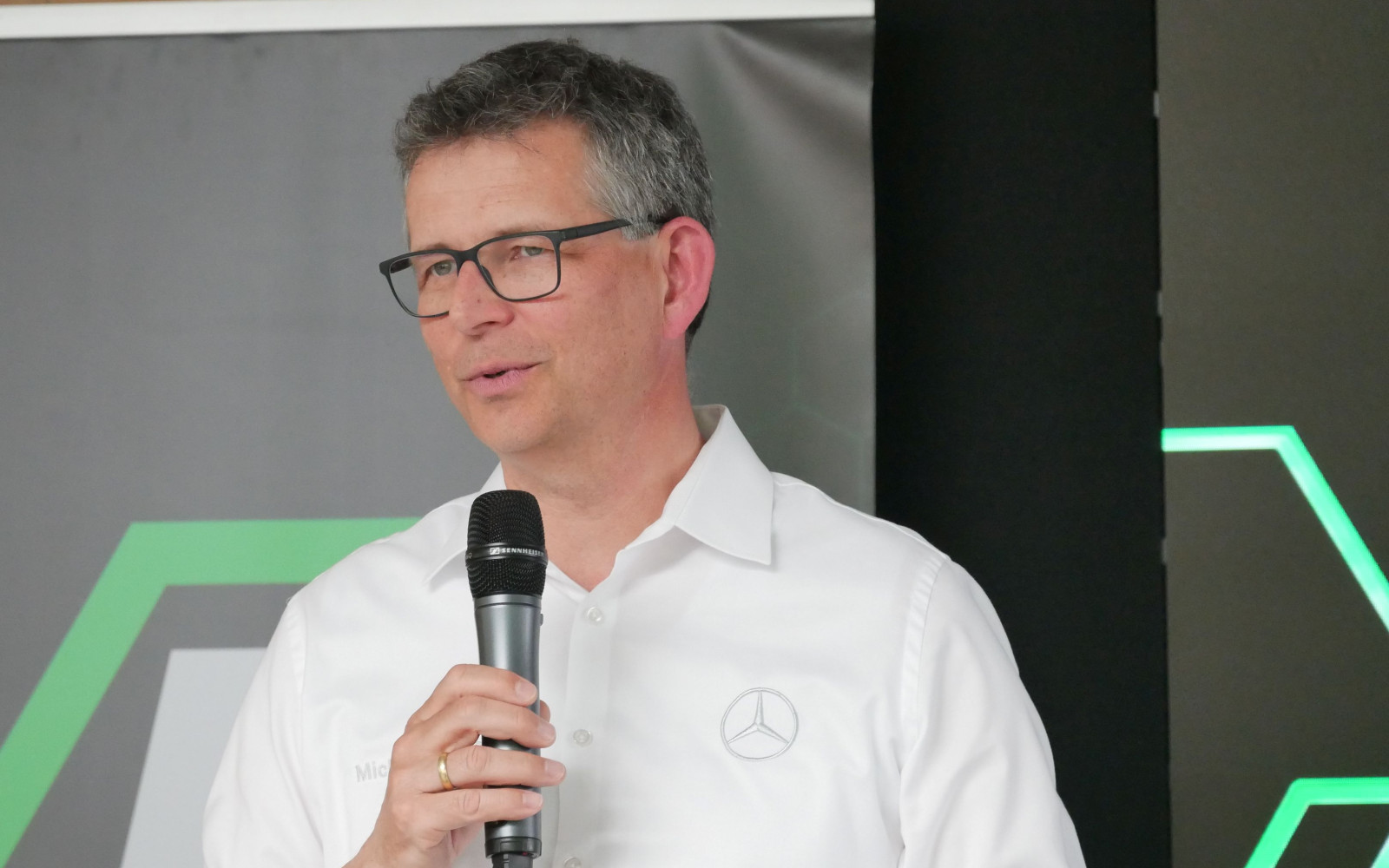 Das erste Grußwort sprach der Werksleiter der Niederlassung Bremen, Michael Frieß